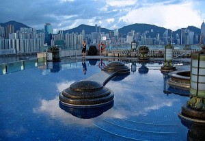 world-amazing-rooftop-pool-harbour-plaza-hotel