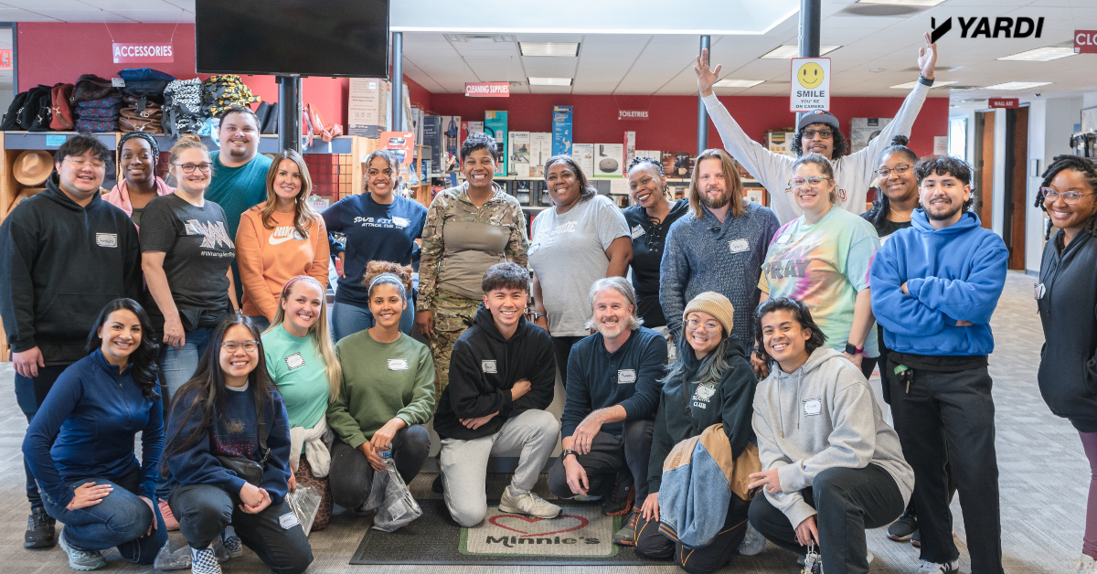 volunteers at Minnie's Food Pantry Plano, Texas. 