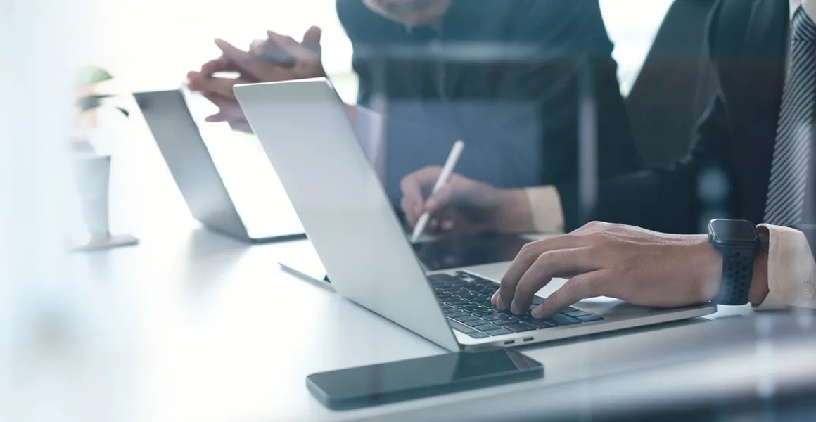 Efficient Data Management with Less Risk