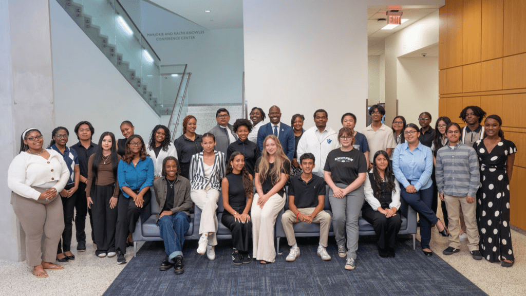 Group shot of Yardi scholars