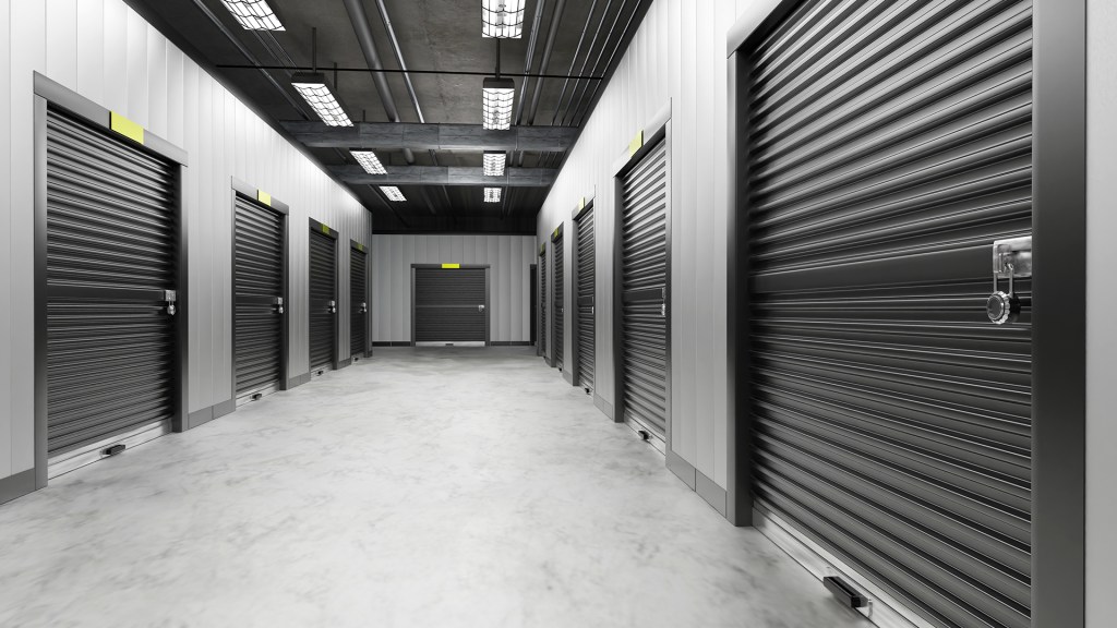 Self storage building