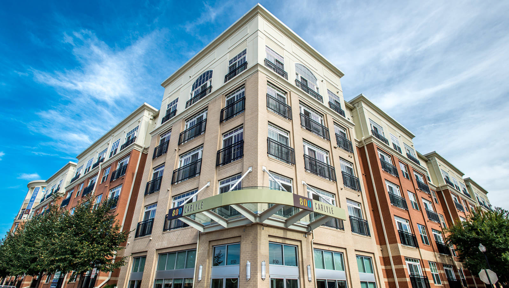 Exterior of 800 Carlyle, a KETTLER multifamily community in Alexandria, Virginia